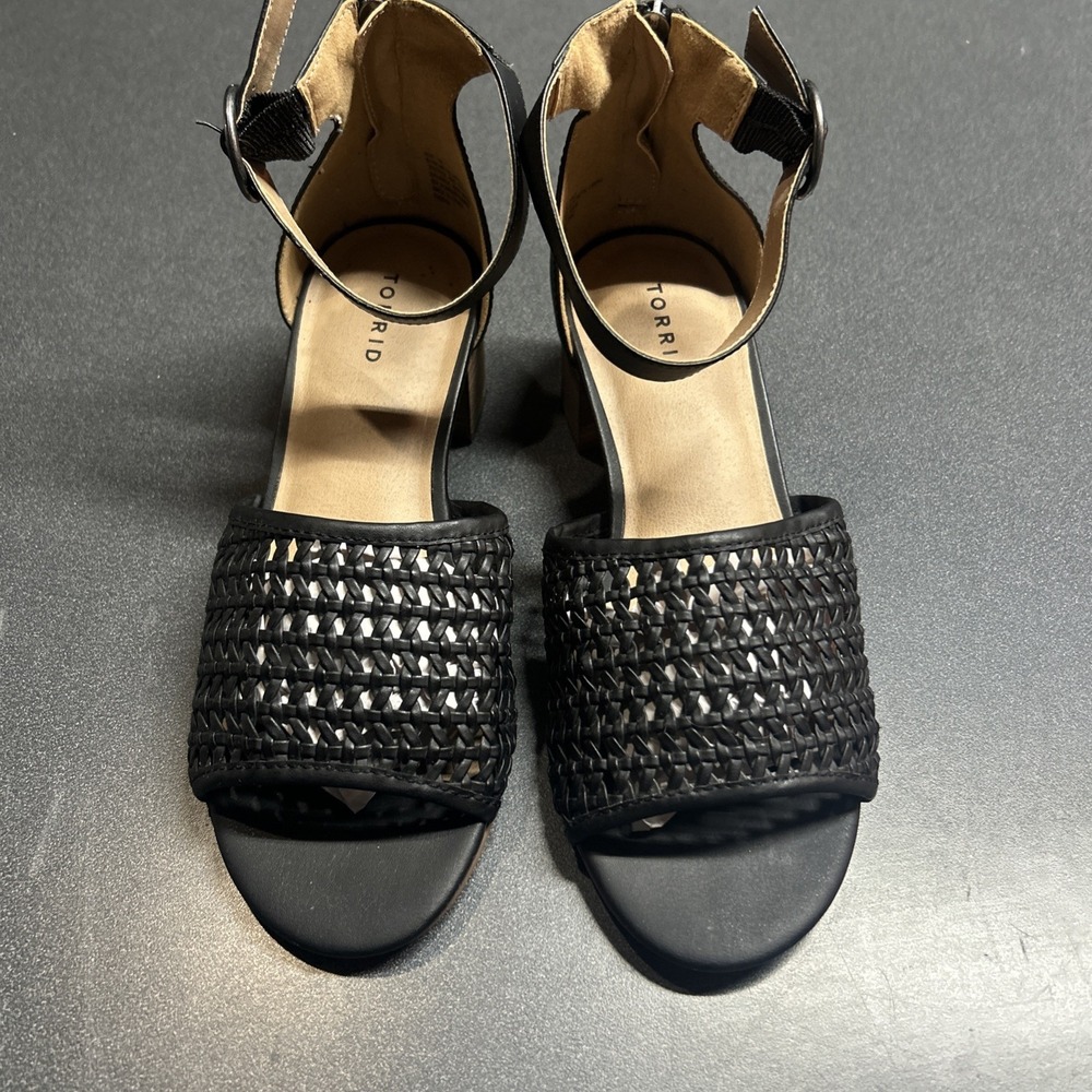 Torrid Women's Black Ankle Strap Open Toe Block Heel Buckle Sandals 7W